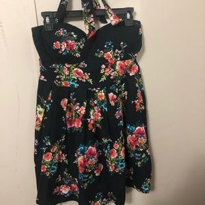 Halter top dress